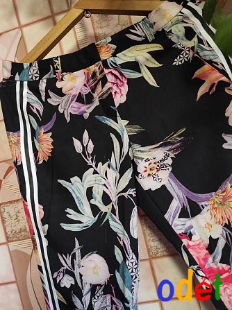Легкие брюки в цветочный принт с высокой посадкой Кременчуг - изображение 1